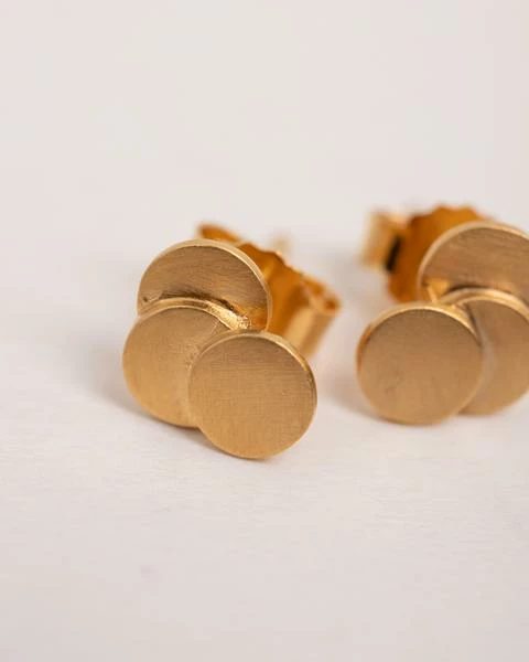 Pernille Corydon Ohrstecker Triple Coin 3 Pernille Corydon Ohrstecker Triple Coin